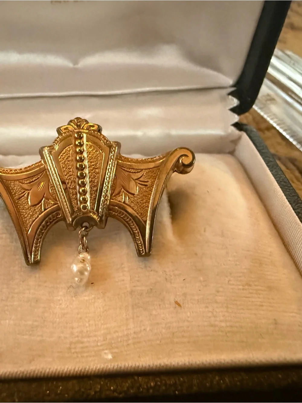 Antique Victorian Gold Tone Brooch W/ Seed Pearl